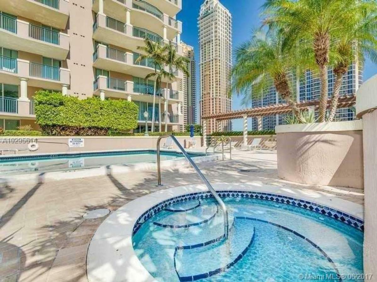 Stylish Modern 2Bd/2Bth Apt. Min To Beach Miami Beach Exteriér fotografie